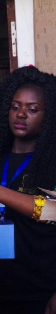 participants signing into the hall